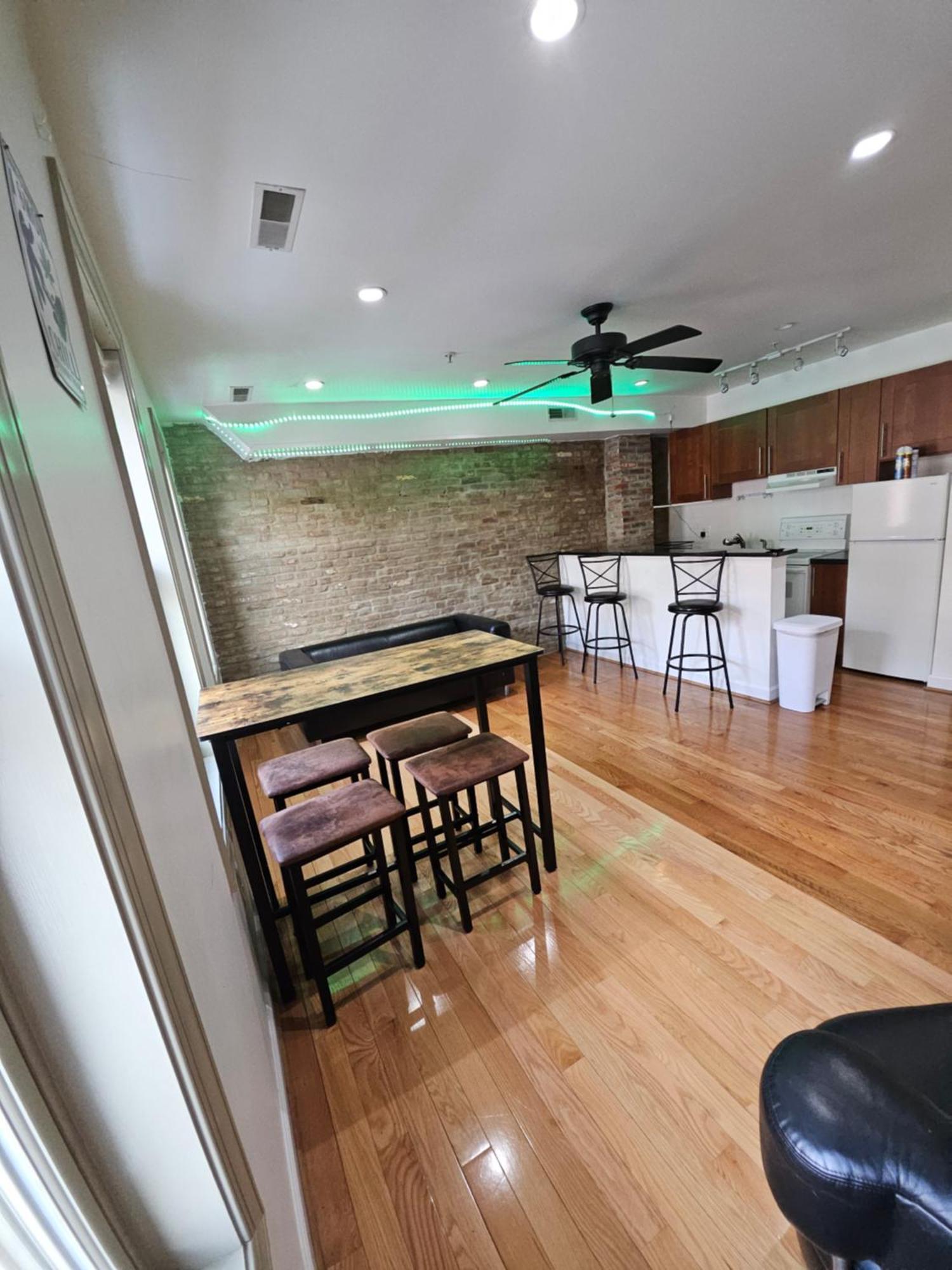 Dc Playhouse Bed And Breakfast Hotel Washington Esterno foto